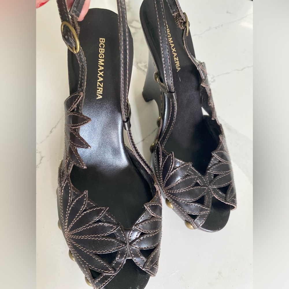 BCBGMaxAzria Brown leather wedge Heels with Stitch Detail 7.5 - Picture 7 of 8
